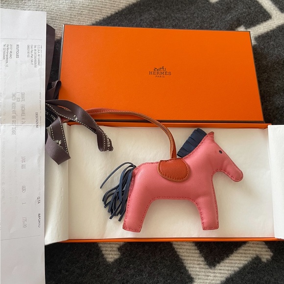 Hermes rodeo PM size - Picture 2 of 2